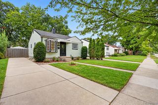 27425 Osmun Street, Madison Heights, MI 48071