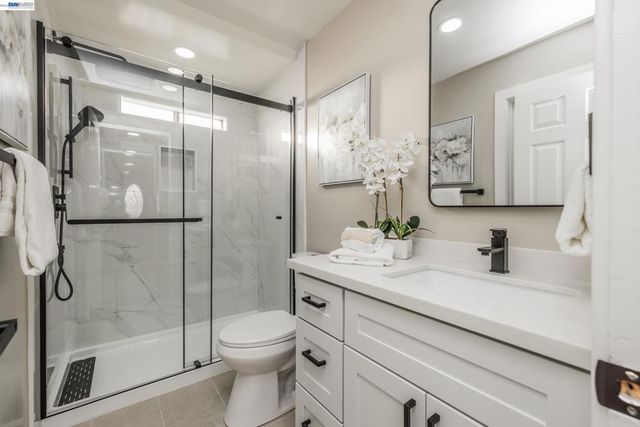 1394 Glacier Dr, Milpitas, CA 95035