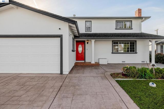 1394 Glacier Dr, Milpitas, CA 95035