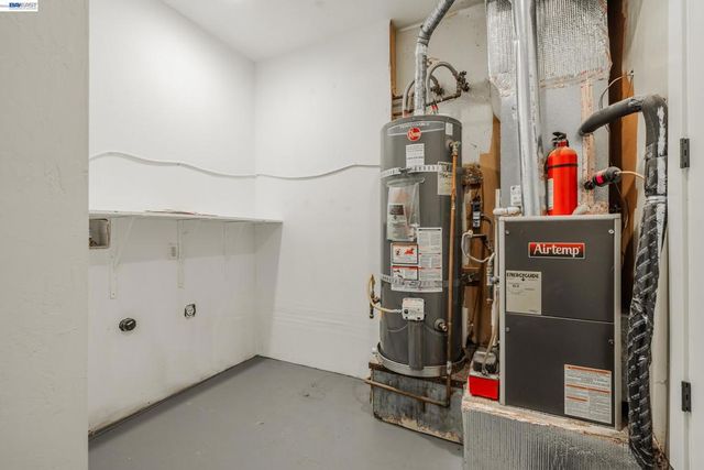 1394 Glacier Dr, Milpitas, CA 95035