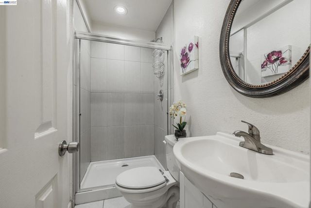 1394 Glacier Dr, Milpitas, CA 95035