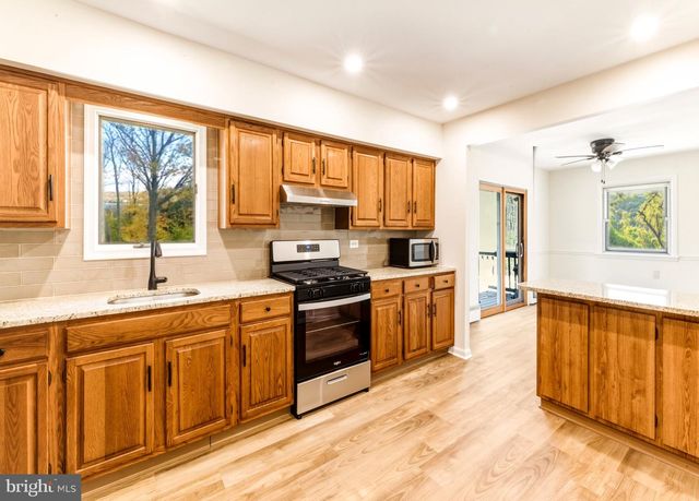 5 WINDSOR RD, Gibbsboro, NJ 08026