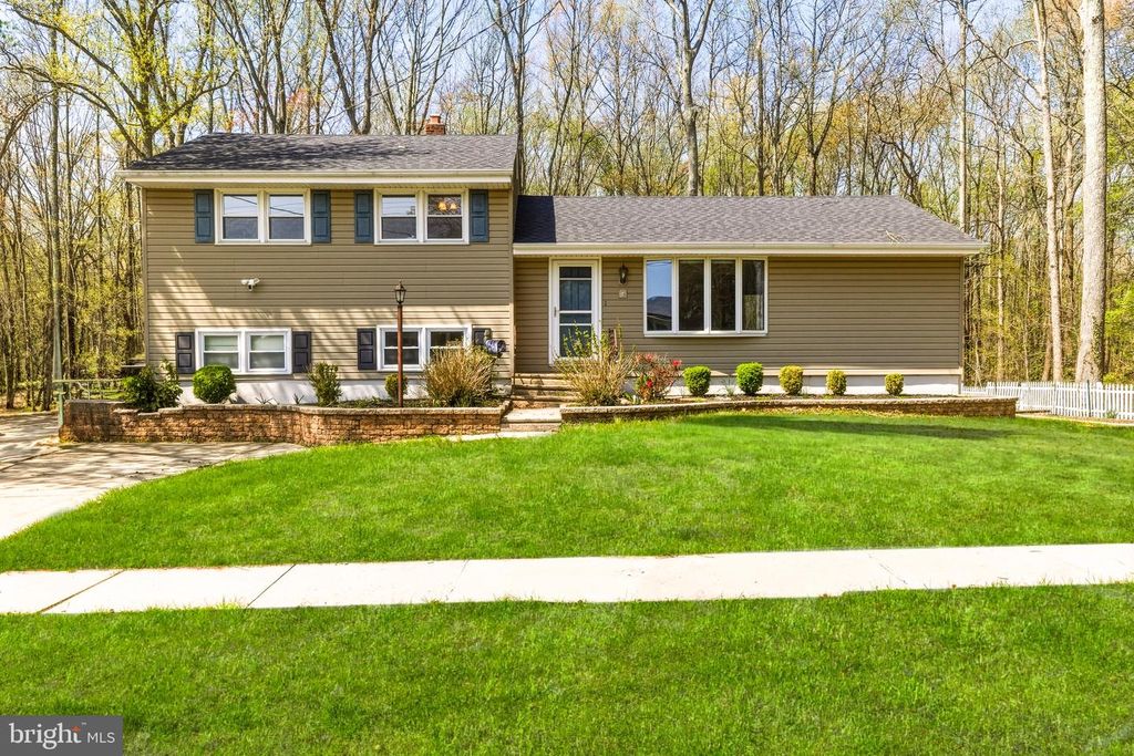 5 WINDSOR RD, Gibbsboro, NJ 08026