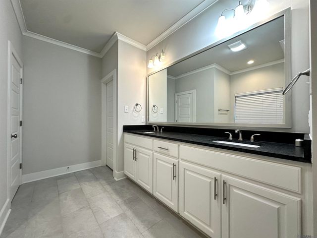 39177 High Creek Ave, Gonzales, LA 70737