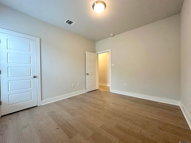 39177 High Creek Ave, Gonzales, LA 70737