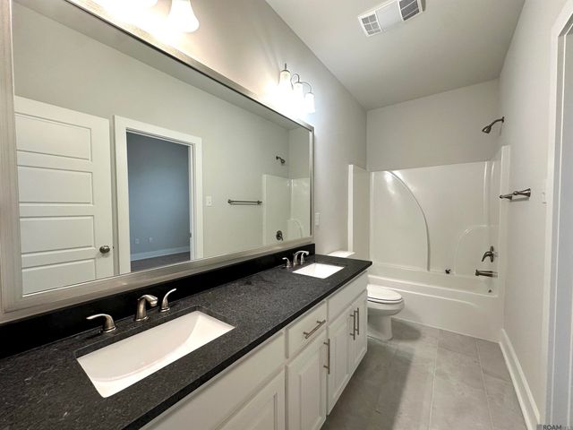 39177 High Creek Ave, Gonzales, LA 70737