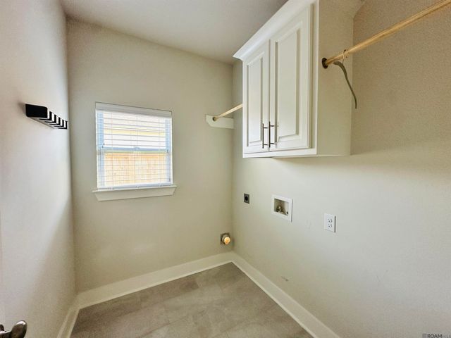 39177 High Creek Ave, Gonzales, LA 70737