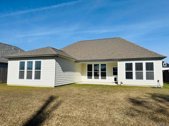 39177 High Creek Ave, Gonzales, LA 70737