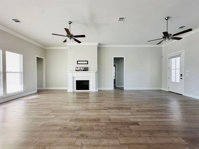 39177 High Creek Ave, Gonzales, LA 70737