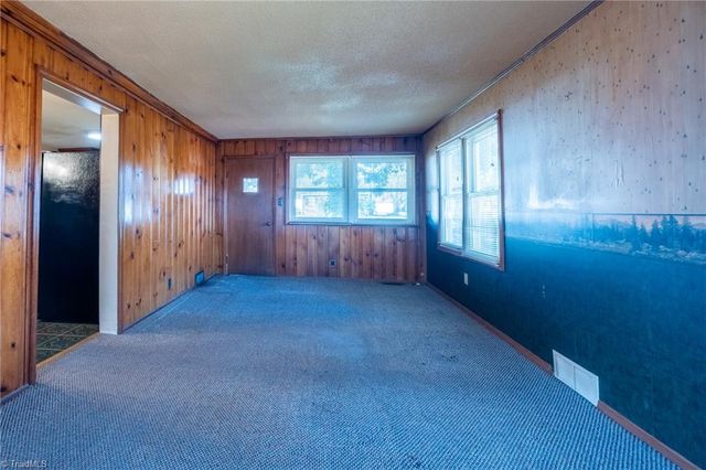 1707 Brookwood Drive, Winston-salem, NC 27106