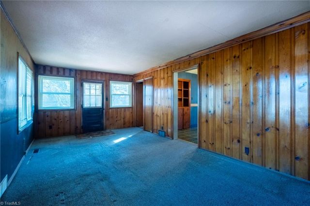 1707 Brookwood Drive, Winston-salem, NC 27106