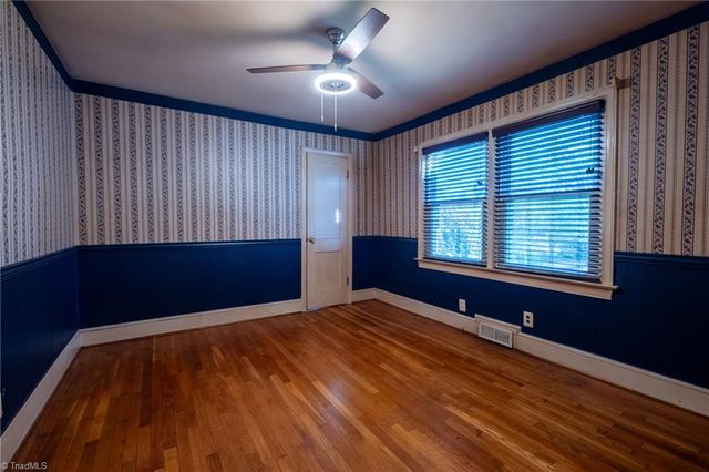 1707 Brookwood Drive, Winston-salem, NC 27106