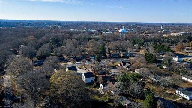 1707 Brookwood Drive, Winston-salem, NC 27106