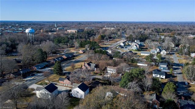 1707 Brookwood Drive, Winston-salem, NC 27106