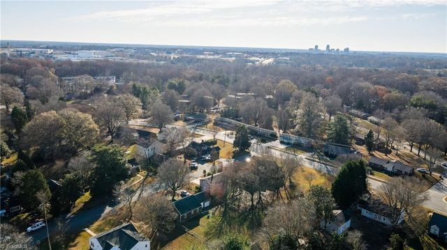 1707 Brookwood Drive, Winston-salem, NC 27106