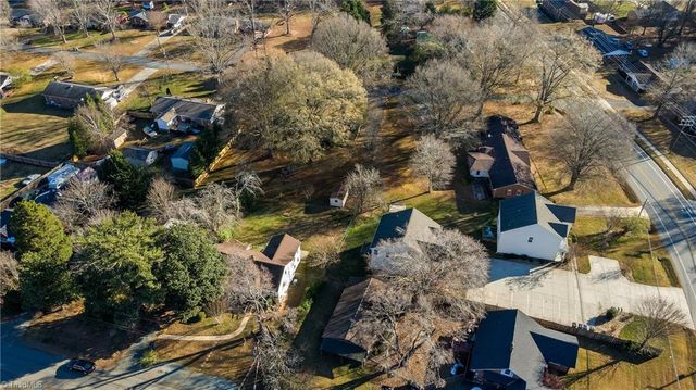 1707 Brookwood Drive, Winston-salem, NC 27106