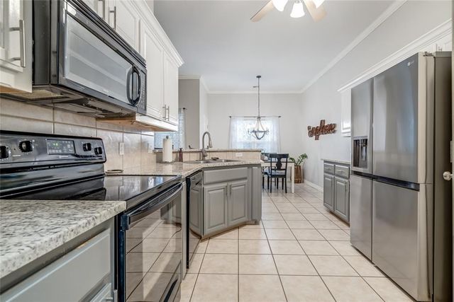 8733 Starling Path, Edmond, OK 73034