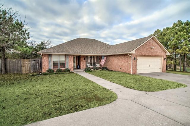 8733 Starling Path, Edmond, OK 73034
