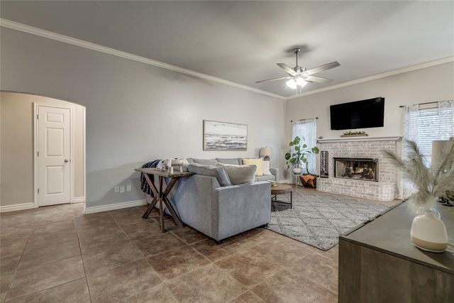 8733 Starling Path, Edmond, OK 73034