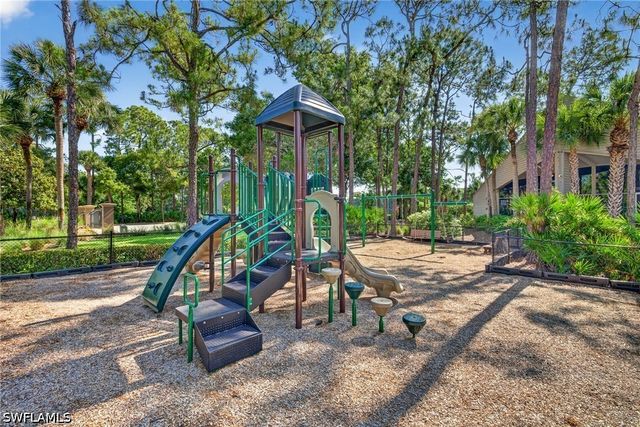 2229 Goshawk CT, Naples, FL 34105