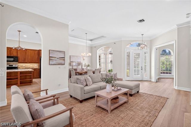 2229 Goshawk CT, Naples, FL 34105