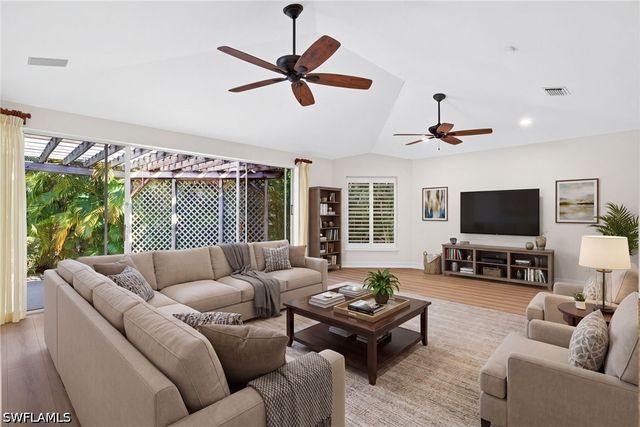 2229 Goshawk CT, Naples, FL 34105