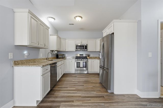 1745 Welland Street, Howell, MI 48855