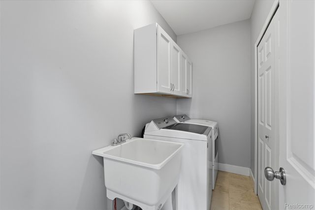1745 Welland Street, Howell, MI 48855