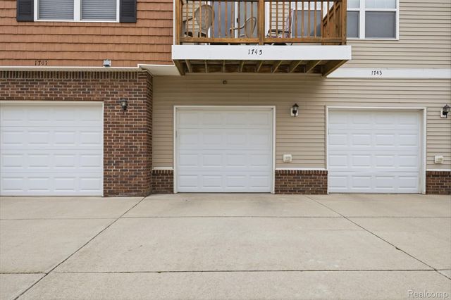 1745 Welland Street, Howell, MI 48855