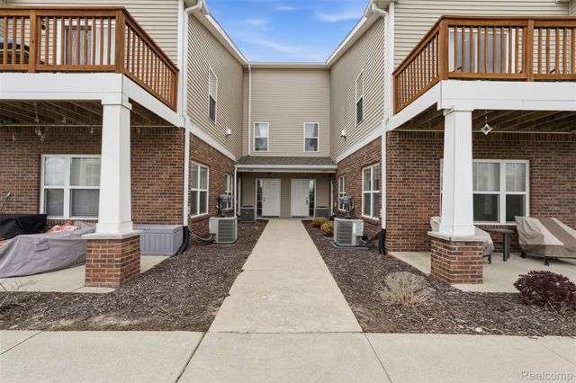 1745 Welland Street, Howell, MI 48855