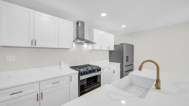 2800 SPRING HILL DR, Memphis, TN 38127