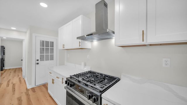 2800 SPRING HILL DR, Memphis, TN 38127