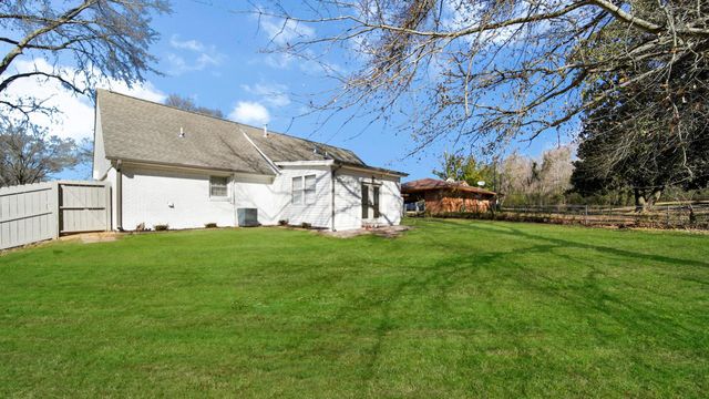 2800 SPRING HILL DR, Memphis, TN 38127