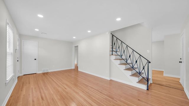 2800 SPRING HILL DR, Memphis, TN 38127