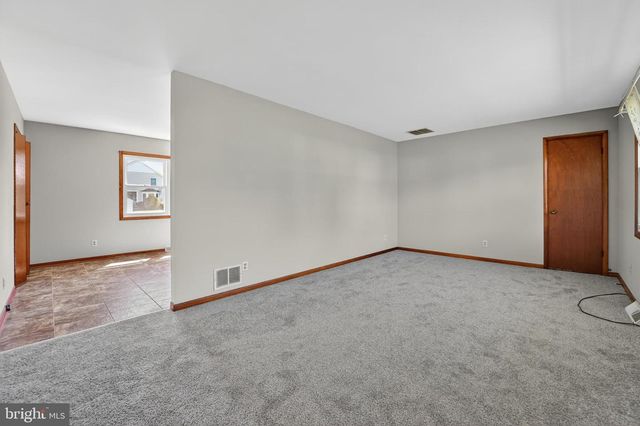 211 LONG POINT RD, Stevensville, MD 21666