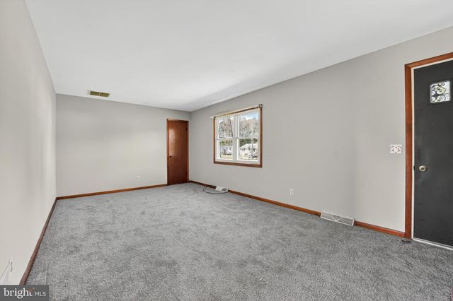 211 LONG POINT RD, Stevensville, MD 21666