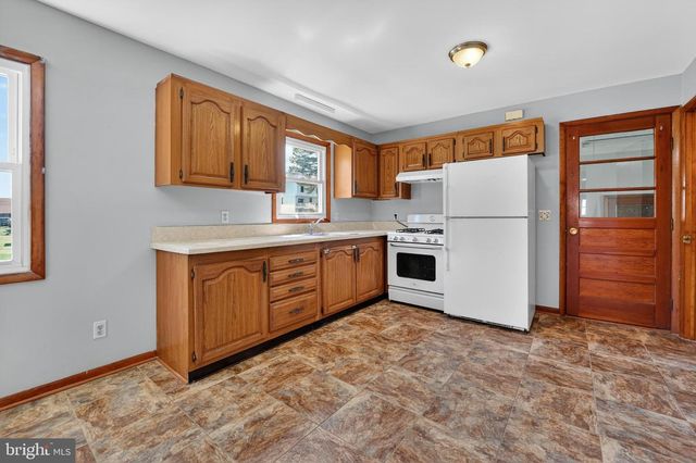 211 LONG POINT RD, Stevensville, MD 21666