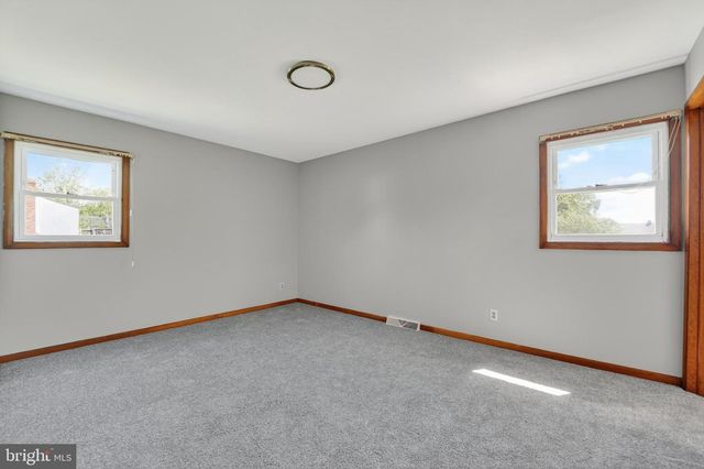 211 LONG POINT RD, Stevensville, MD 21666