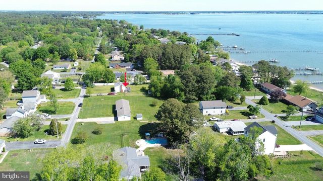 211 LONG POINT RD, Stevensville, MD 21666