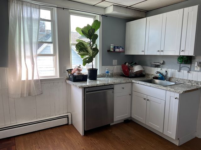 7 Beacon St 3, Attleboro, MA 02703