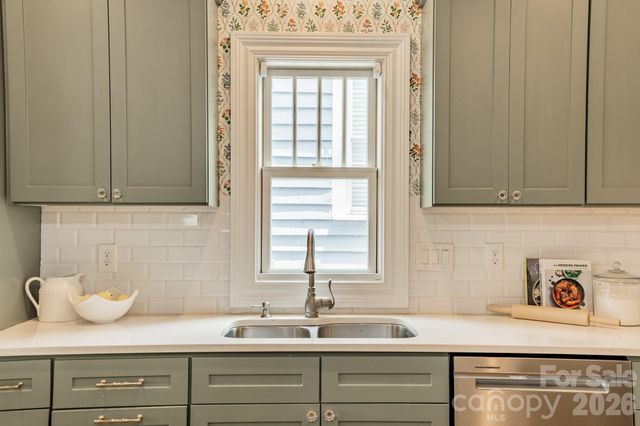 1529 Merriman Avenue, Charlotte, NC 28203