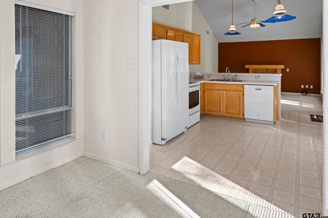 159 Cherrywood Lane, Holly Lake Ranch, TX 75765