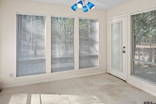 159 Cherrywood Lane, Holly Lake Ranch, TX 75765