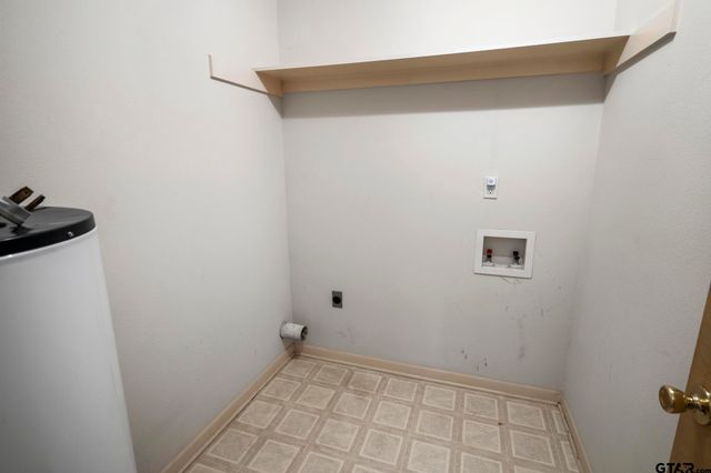 159 Cherrywood Lane, Holly Lake Ranch, TX 75765