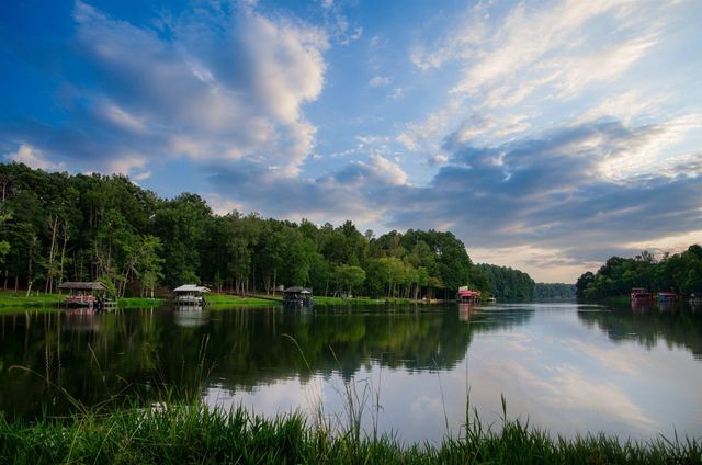 159 Cherrywood Lane, Holly Lake Ranch, TX 75765