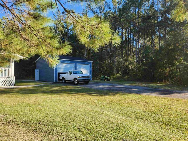 5683 Red Bluff Rd., Loris, SC 29569