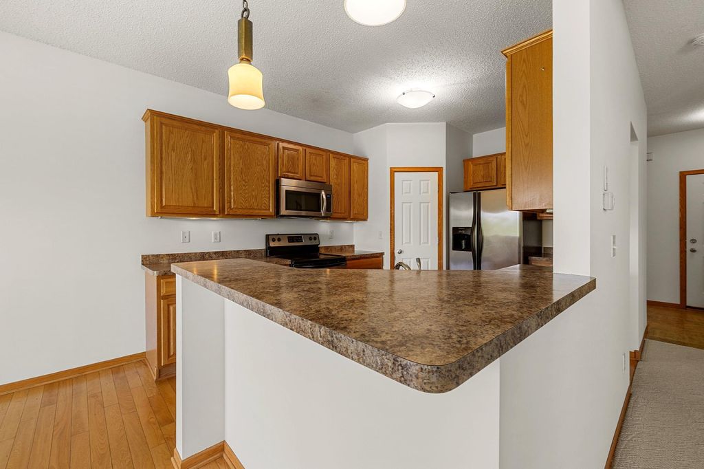 1096 Danube Avenue, Shakopee, MN 55379 — photo 5