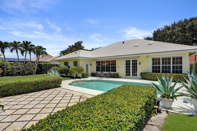 2760 Tecumseh Drive, West Palm Beach, FL 33409