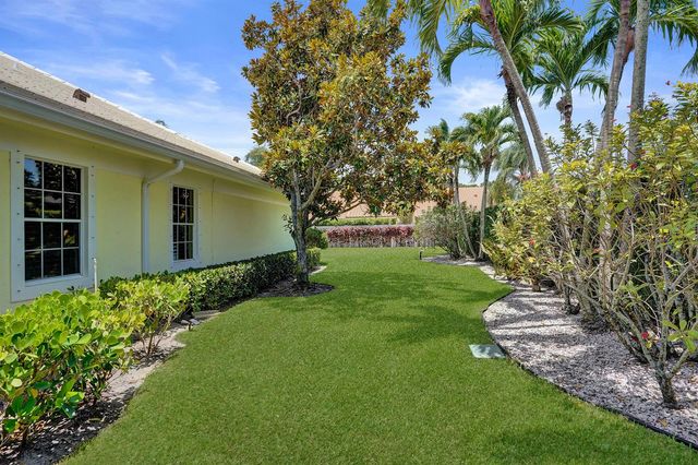2760 Tecumseh Drive, West Palm Beach, FL 33409