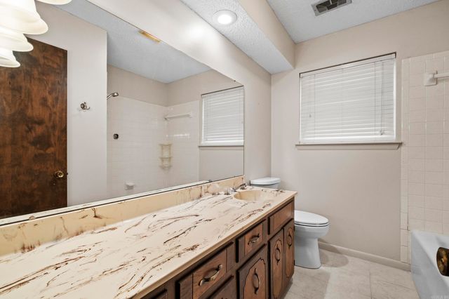 13 Pennwood Drive, Sherwood, AR 72120